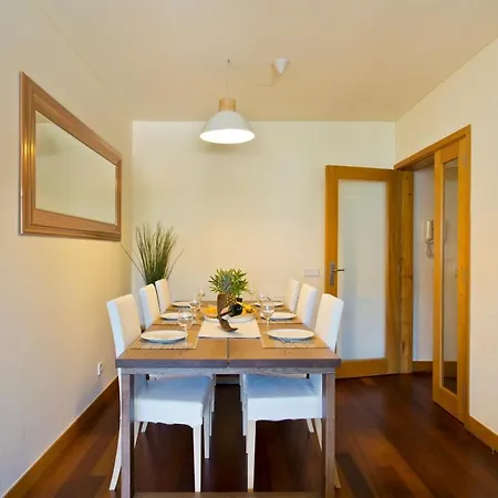 Stunning Sunny Flat - Front