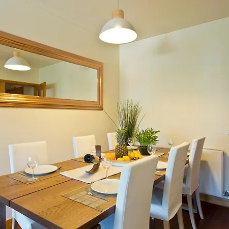 Stunning Sunny Flat - Front Apartment *