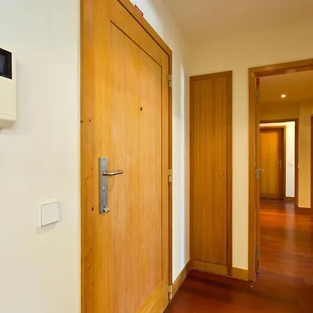 Apartment Stunning Sunny Flat - Front Matosinhos (Porto)