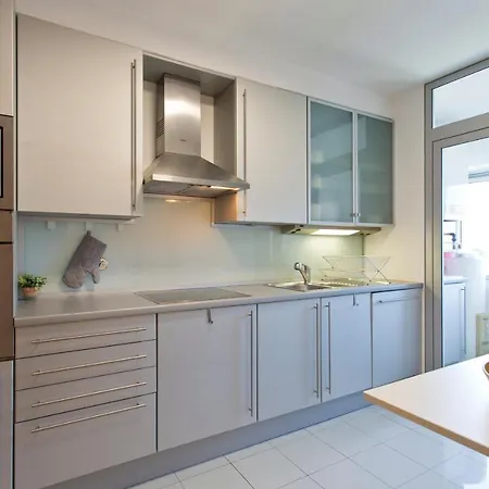 Stunning Sunny Flat - Front Matosinhos (Porto)