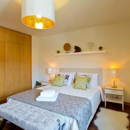Apartment Stunning Sunny Flat - Front Matosinhos (Porto)