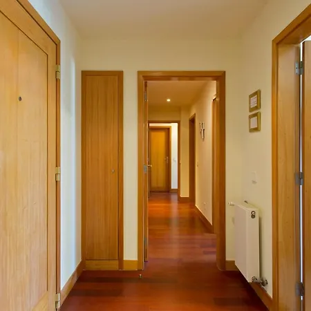 Stunning Sunny Flat - Front *