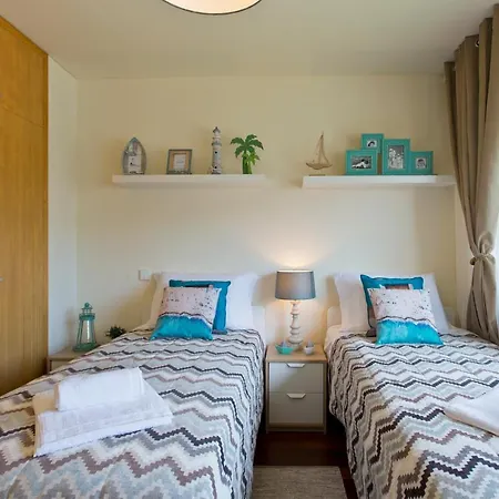 Apartment Stunning Sunny Flat - Front Matosinhos (Porto)