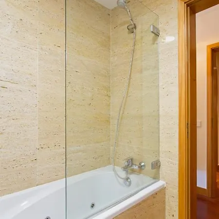 Stunning Sunny Flat - Front Apartment Matosinhos (Porto)