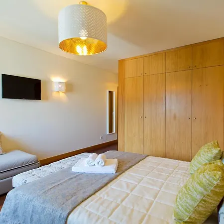 Stunning Sunny Flat - Front Apartment Matosinhos (Porto)